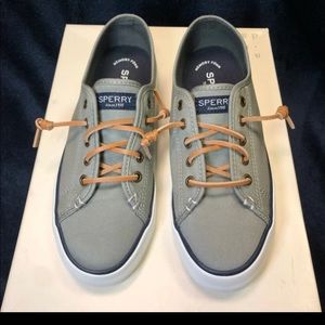 Sperry Women's Pier View Size 6